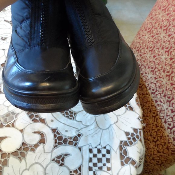 Burberry Black Leather/Nylon Zip Weather/Snow Boots Size 37 - Picture 12 of 16